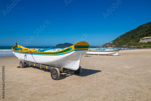 barco de pesca da tainha   Florianopolis  Florianópolis Santa Catarina Brasil praia do Santinho  Ingleses