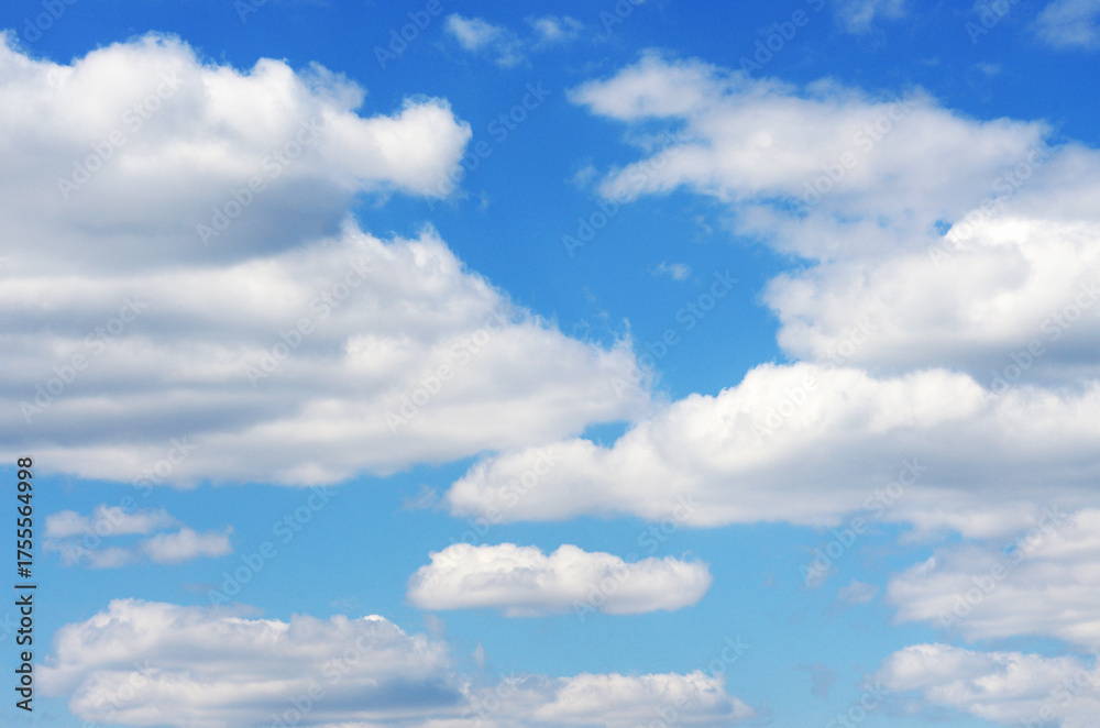 Fototapeta premium White clouds in blue sky