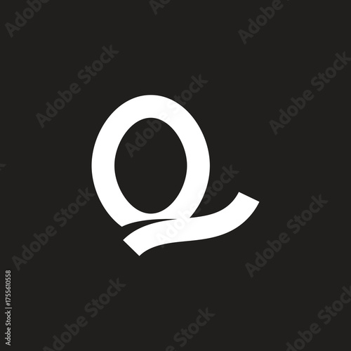 Abstract Q letter modern initial logo design.