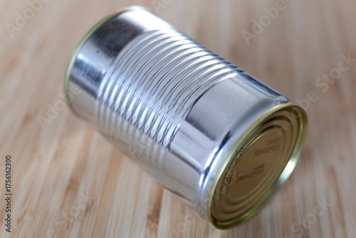 boîte de conserve alimentaire