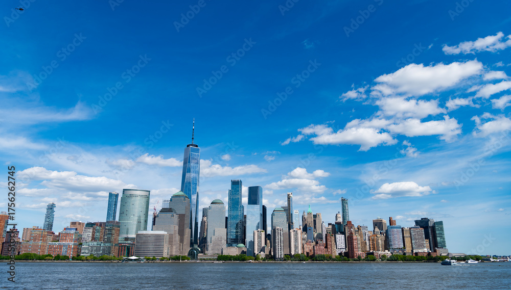 Obraz premium Manhattan's beautiful skyline, New York, United States. New York City with Manhattan Skyline over Hudson River,New York City, USA .View of New York city skyline in Midtown Manhattan.