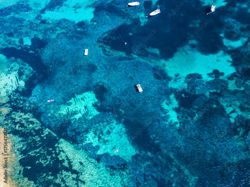 Fototapeta premium Rena di Ponente & Rena di Levante (Spiaggia dei Due Mari), Sardinia – Aerial View