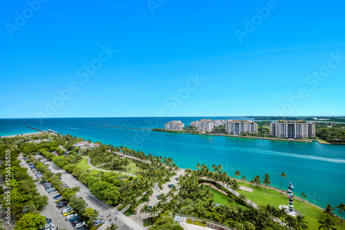 Foto Fisher Island and Miami Beach South Pointe park aerial view
