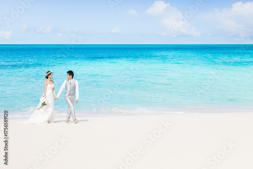 海外ブライダル　海　ウェディング
