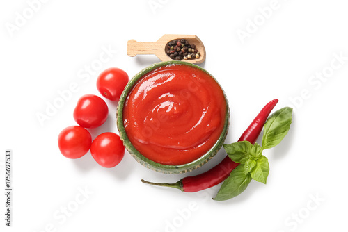 Fresh tomato ketchup in gre...