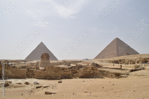 pyramids of giza