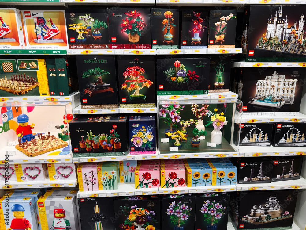 Naklejka premium Lego architecture and botanical sets on shelves in a colorful store display