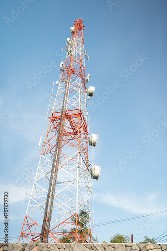 telecommunication mast TV antennas wireless technology	