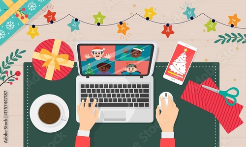 Natale con amici fine anno vacanze 31 dicembre 25 e 26 dicembre santo stefano epifania parlano al computer e laptop con cellulare e tablet luci regali gift card