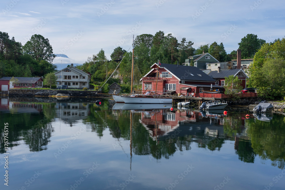 Fototapeta premium Tørvikbygd, Kvam, Hordaland, Norway