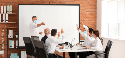 Business people having meet...
