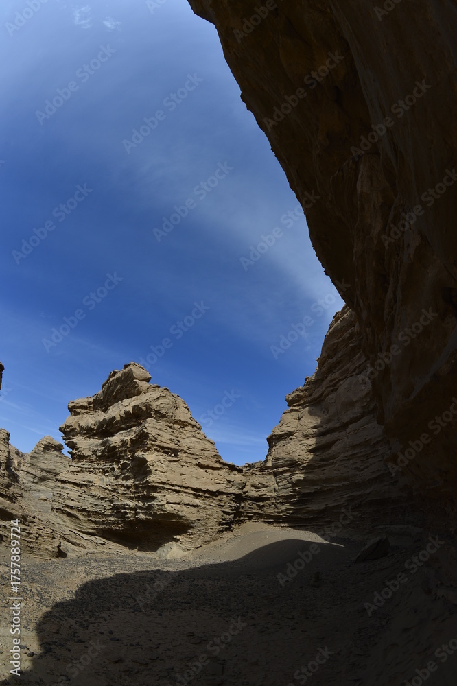Fototapeta premium Geomorphic Scenery Desert in Xinjiang, China