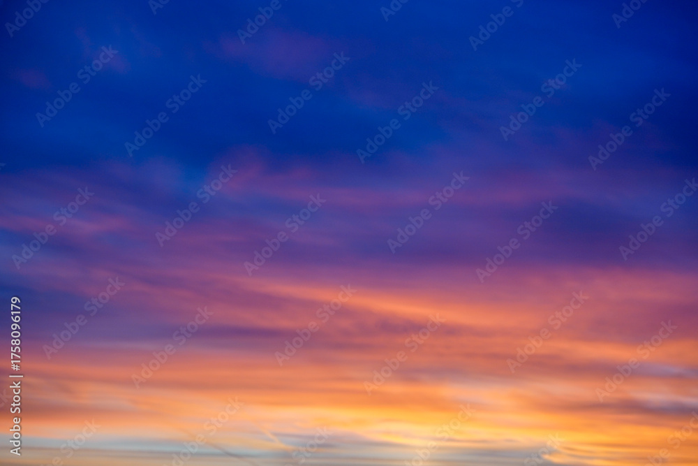 Fototapeta premium The sky and its colors during sunset.