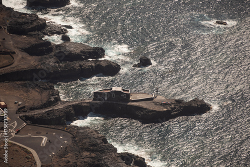 El hotel más pequeño del mundo sobre la costa volcánica de la isla de El Hierro