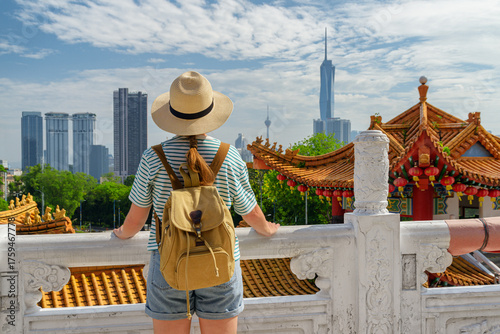 Canvas Print Female tourist is enjoying view of Kuala Lumpur, Malaysia