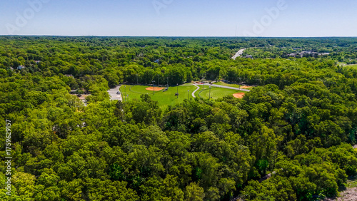 Картината върху платно Aerial landscape of River Road Park during summer in Fredericksburg city in Virg