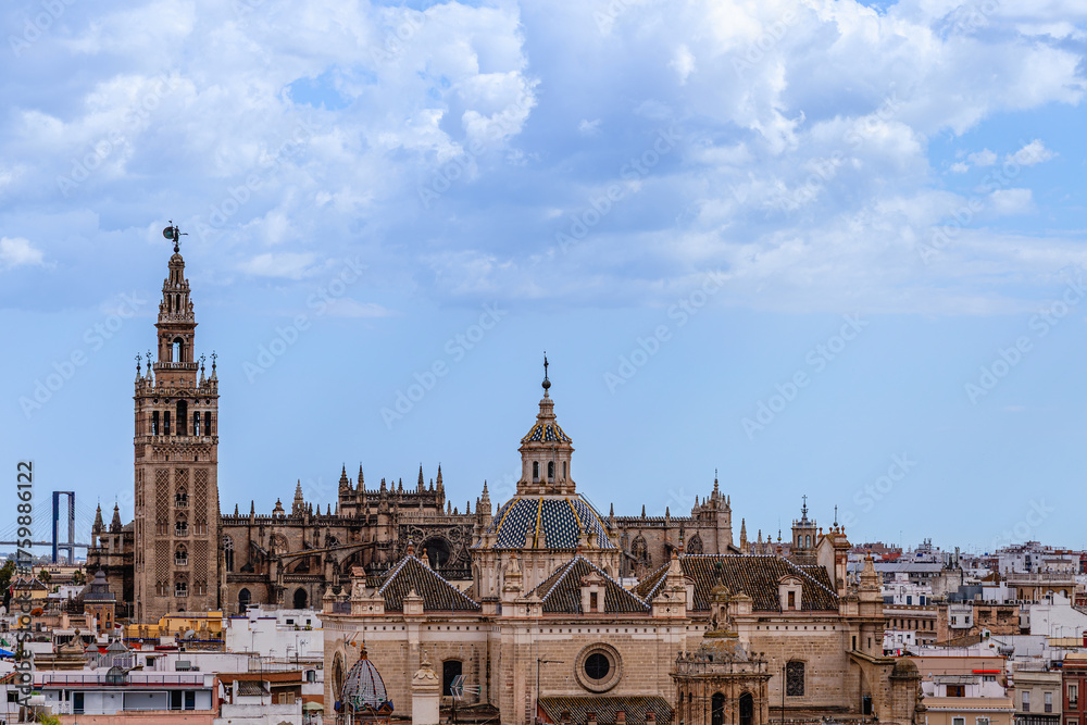 Obraz premium Seville Cathedral and Giralda, Seville, Spain.