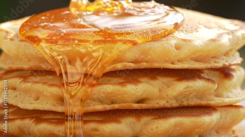 pancakes with honey