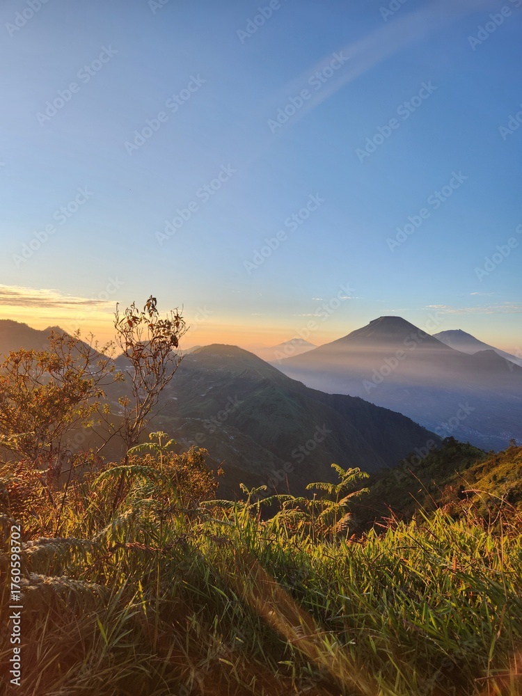Fototapeta premium mountain landscape in the morning