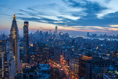 Wallpaper Mural New York City, NY, USA Dramatic cityscape of Manhattan at twilight. View looking at Flatiron, Met Life Insurance all the way to Freedom Tower. Torontodigital.ca