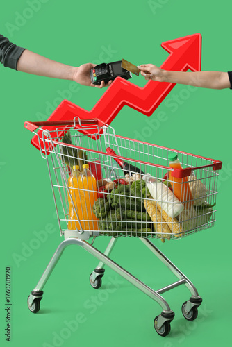 Woman paying for shopping c...