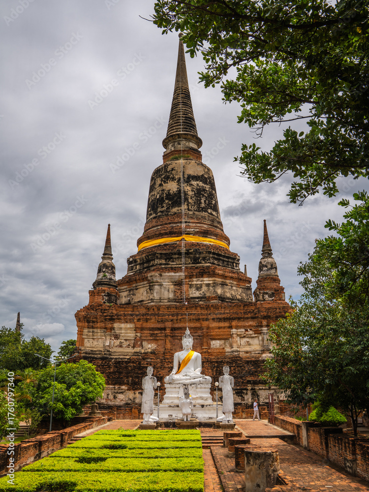 Fototapeta premium Wat Yai Chai Mongkon