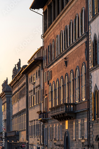 Building facades along Lungarno Corsini at sunset, Florence, Tuscany, Italy