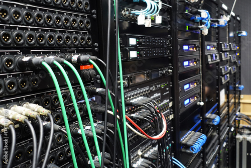 コンサートホールの音響設備