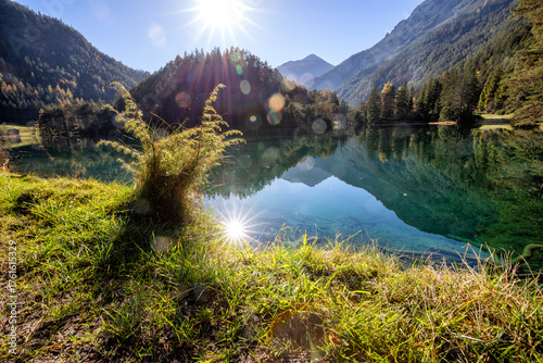Fernsteinsee im Herbst mit Sonnenstern