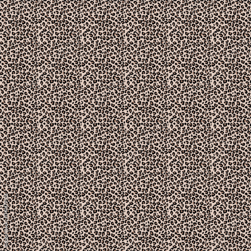 Seamless Classic Leopard Print Pattern – Animal Fur Texture in Beige and Black