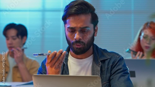 business professional leverages an AI-powered assistant and advanced big-data analytics on a smartphone to discuss strategic fintech consulting, financial planning, and data-driven investment insights