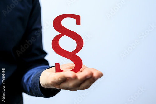 Red paragraph symbol in a h...