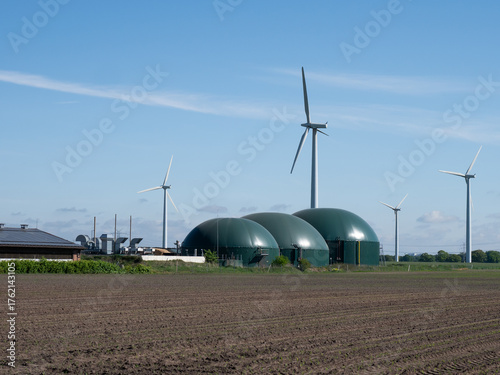 Stromerzeugung - Solarstrom, Biogas, Windenergie - Nutzung erneuerbarer Energien