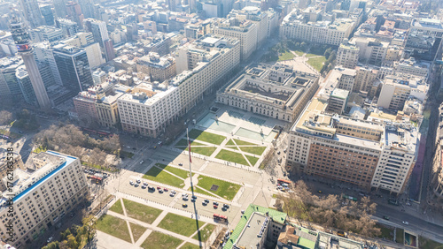 Obraz na plátně La moneda, alameda, vista aérea con Dron 1