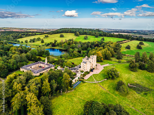 Foto Floors Castle from a drone, Duke of Roxburghe, Roxburghshire, Scotland, UK