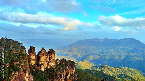 Tableau sur toile Three sisters in Blue Mountains.