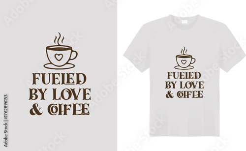 Fotografia A stylish coffee-themed t-shirt design featuring steaming coffee cups, coffee beans, and witty quotes like “But first, coffee” or “Fueled by caffeine