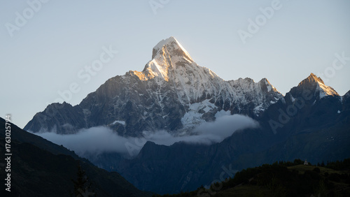 Sunrise over Mount Siguniang – Golden Peaks in Sichuan, China