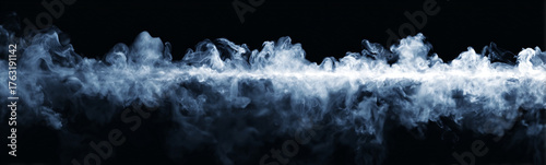 Foto Misty tendrils of smoke swirl in delicate spirals, forming a soft, dreamlike pattern