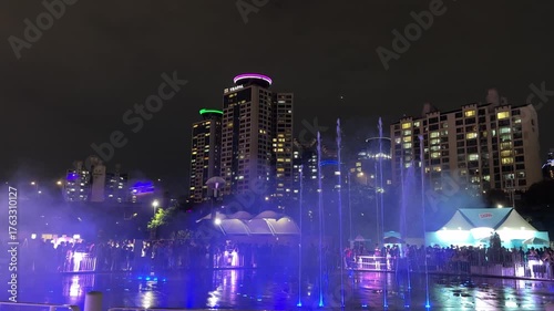 Wallpaper Mural 야간 분수쇼 Torontodigital.ca