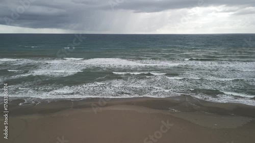 drone, vista su spiaggia nel cilento in inverno
