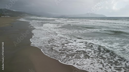 drone, vista su spiaggia nel cilento in inverno