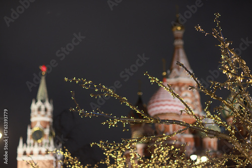 Canvas Print outdoor Christmas decorations with lights and garlands at night in Moscow