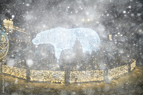 Photography outdoor Christmas decorations with lights and garlands at night in Moscow
