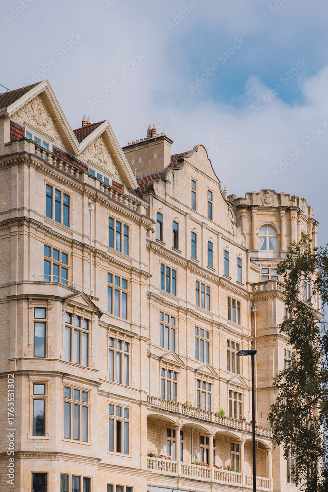 Fototapeta premium Exterior of residential building in Bath, England.