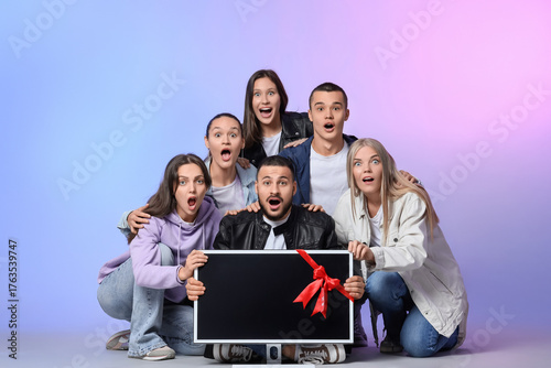 Group of surprised young pe...