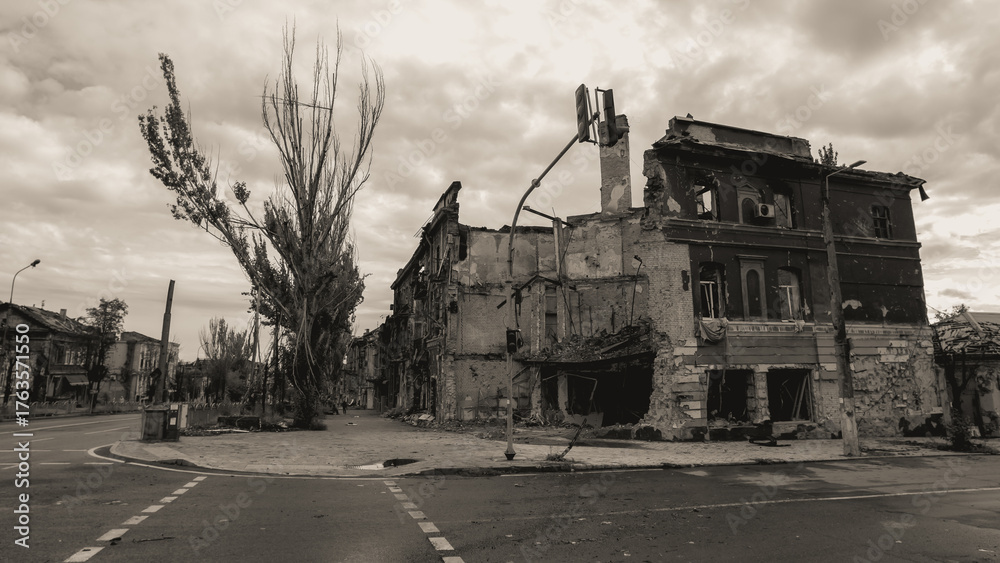 Obraz premium ruined street and destroyed houses the city Kiev war in Ukraine