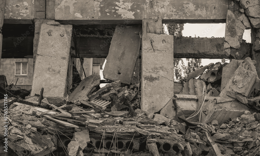 Φωτογραφία ruined street and destroyed houses the city Kiev war in Ukraine