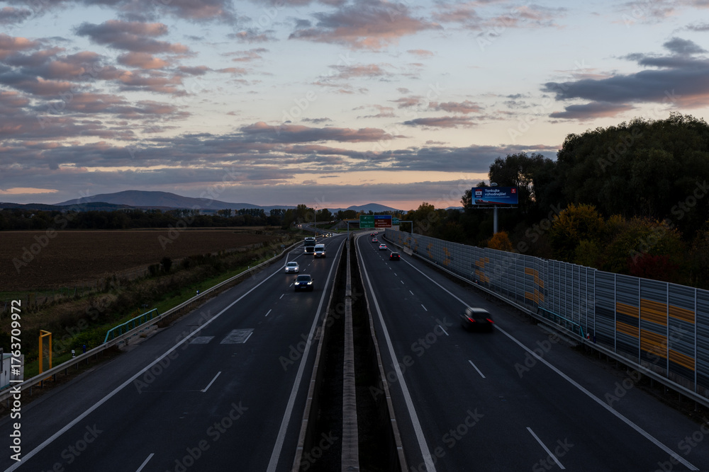 Fototapeta premium highway at sunset