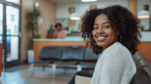 Paciente Feliz na Clínica